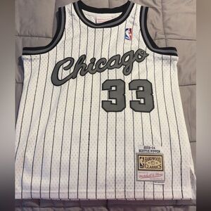 Mitchell & Ness Hardwood Classics White Jersey